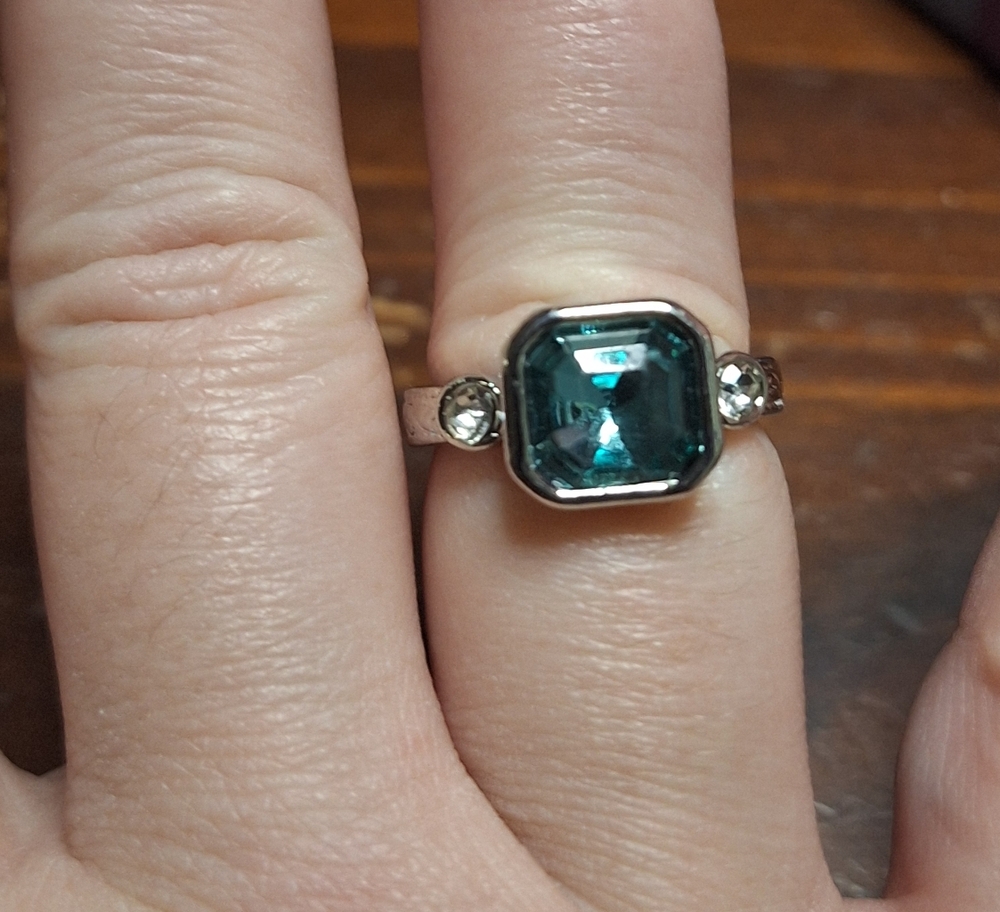 Blue square cut faceted Gemstone Ring size 7